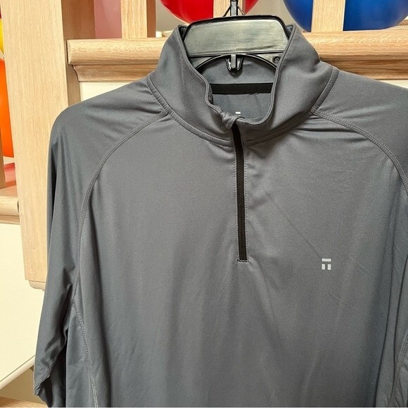 Tommy John Performance Tech Quarter Zip Pullover in Grey XL - Picture 3 of 10